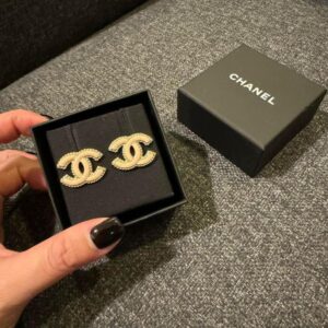 復古花邊琺瑯LOGO耳環 奶茶杏金
