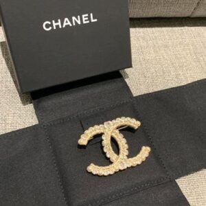 愛心LOGO胸針