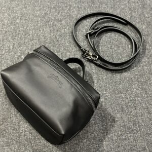 牛皮LE PLIAGE XTRA斜背包 黑
