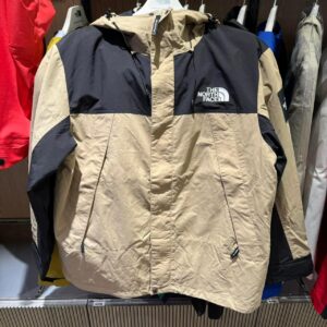 MARTIS 衝鋒外套 男版 NJ3BQ50L 卡其拼黑