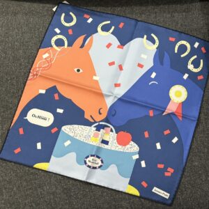 45*45方型絲巾 超人氣♥️我們結婚了🐎橘馬♥️深藍馬