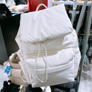 日本知名質感登山品牌 SNOW PEAK 蓬蓬尼龍掀蓋後背包 棉花糖白