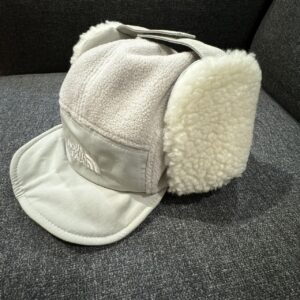THE NORTH FACE  WHITE LABEL 白標系列 成人尼龍拼接毛毛活動式蓋耳飛行帽 淺灰