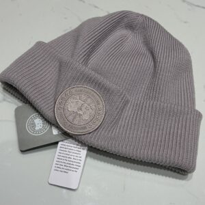 Store 105 CANADA GOOSE 加拿大鵝 經典低調同色大LOGO粗針織毛帽 淺灰 炭灰