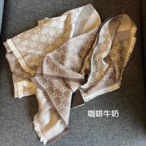 最人氣大方巾 咖啡牛奶