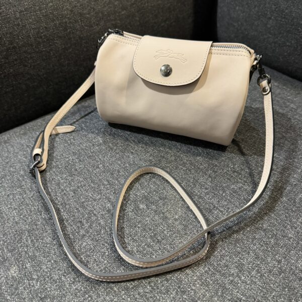 LE PLIAGE XTRA 系列 圓筒包 裸粉