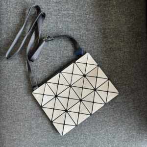 ISSEY MIYAKE 4X3斜背包 拼接灰白