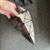 ISSEY MIYAKE 4X3斜背包 拼接灰白：圖片 4