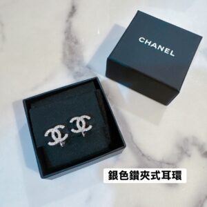 銀色鑽夾式耳環