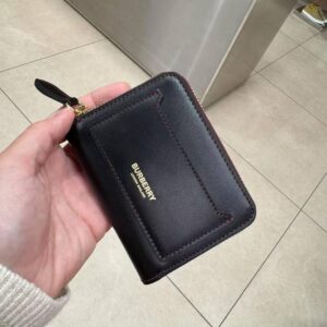 滑面牛皮燙金LOGO口袋 ㄇ型卡片零錢包 黑