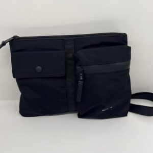 經典尼龍多口袋斜背包