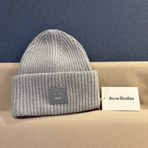 經典方塊臉臉毛帽 灰