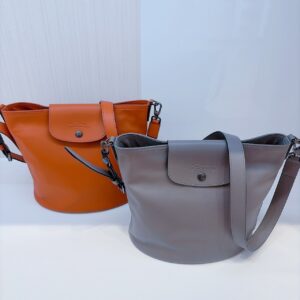 Store 291 LE PLIAGE XTRA 系列 牛皮新款無拉鍊HOBO包 灰 腰果色