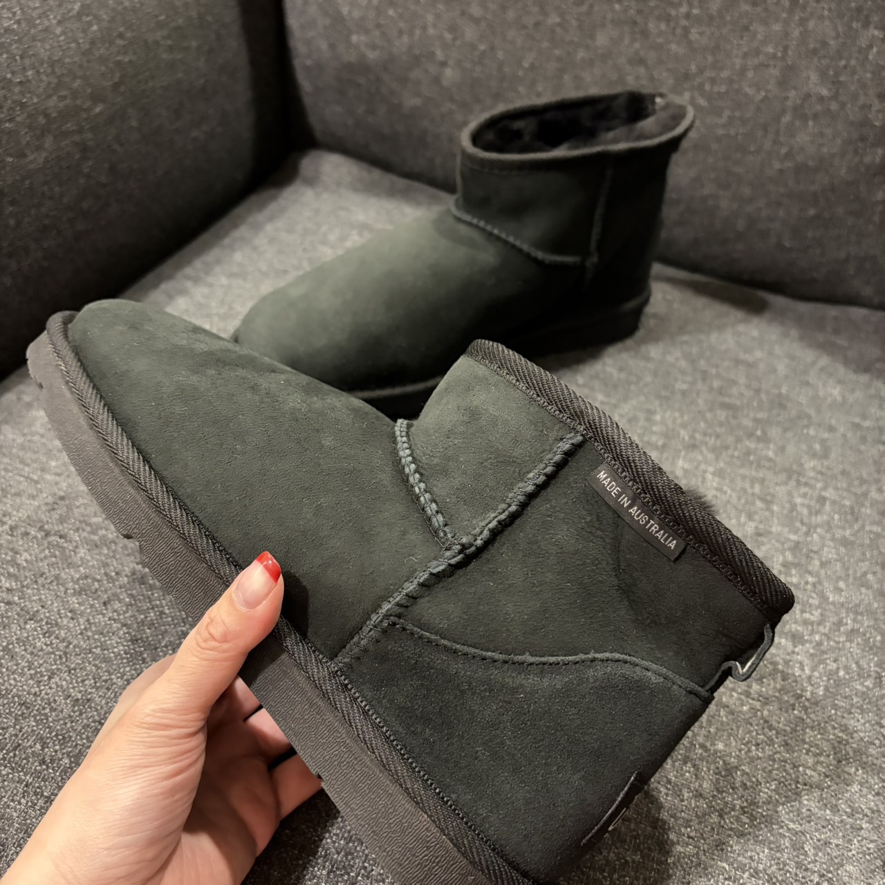 澳洲知名雪靴品牌 JUMBO UGG mini短靴 黑 歐碼40 2 澳洲知名雪靴品牌 JUMBO UGG mini短靴 黑 歐碼40:圖片 2