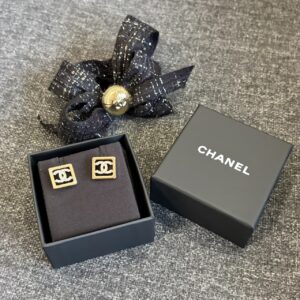 Store 808 極簡方方LOGO耳環