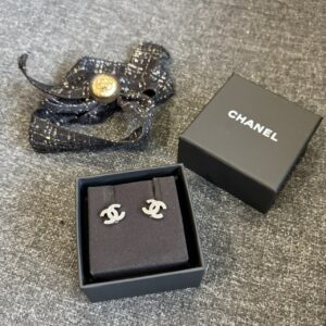 Store 970 經典水鑽mini LOGO耳環 銀