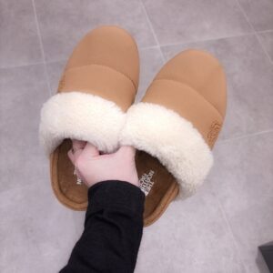 Store 548 THE NORTH FACE 毛毛拼接拖鞋 NS93N54 米拼駝25