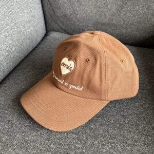 Store 138 emis 愛心標棒球帽 巧克力棕