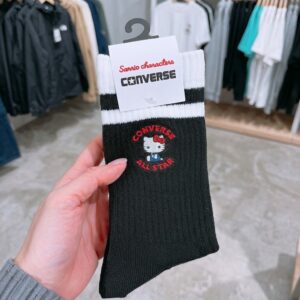 HELLO KITTY X CONVERCE  聯名款  中襪  黑